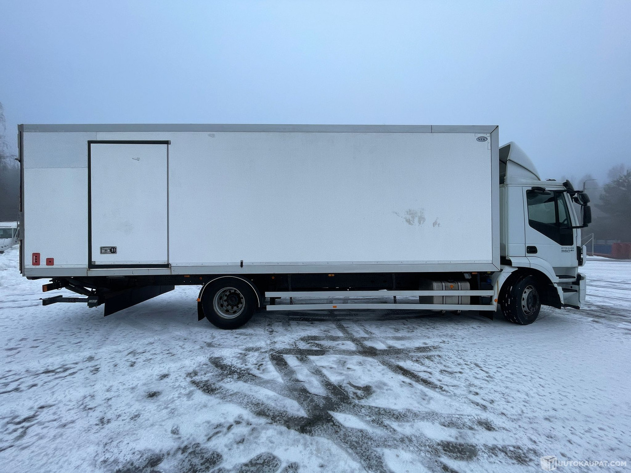 Iveco Stralis, 2015 Umpikori Kuorma-auto, Hämeenlinna - Camion fourgon: photos 2 Iveco Stralis, 2015 Umpikori Kuorma-auto, Hämeenlinna - Camion fourgon: photos 2