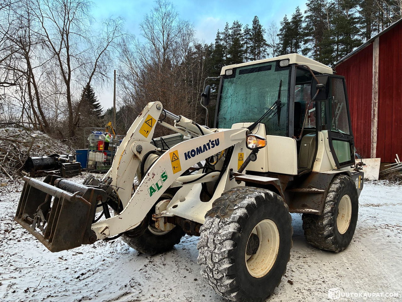 Komatsu WA 75-3, 2001 wheel loader, Pälkäne - Chargeuse sur pneus: photos 2 Komatsu WA 75-3, 2001 wheel loader, Pälkäne - Chargeuse sur pneus: photos 2