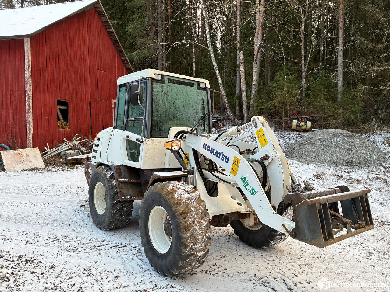 Komatsu WA 75-3, 2001 wheel loader, Pälkäne - Chargeuse sur pneus: photos 1 Komatsu WA 75-3, 2001 wheel loader, Pälkäne - Chargeuse sur pneus: photos 1