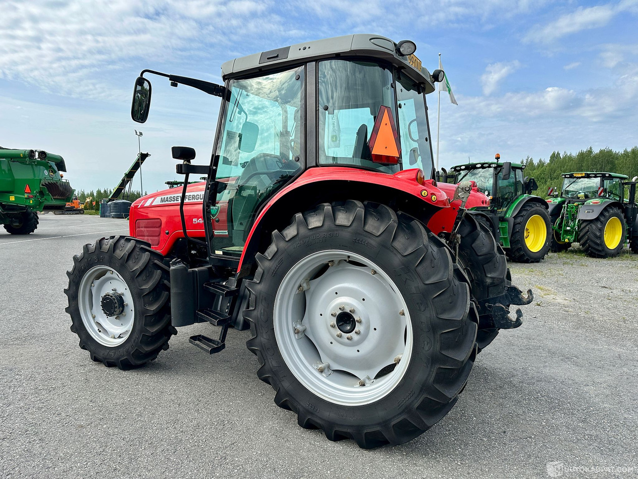 Massey Ferguson 5445, 2006, 4.4 l, 1 350 h, Lempäälä - Machine agricole: photos 3 Massey Ferguson 5445, 2006, 4.4 l, 1 350 h, Lempäälä - Machine agricole: photos 3