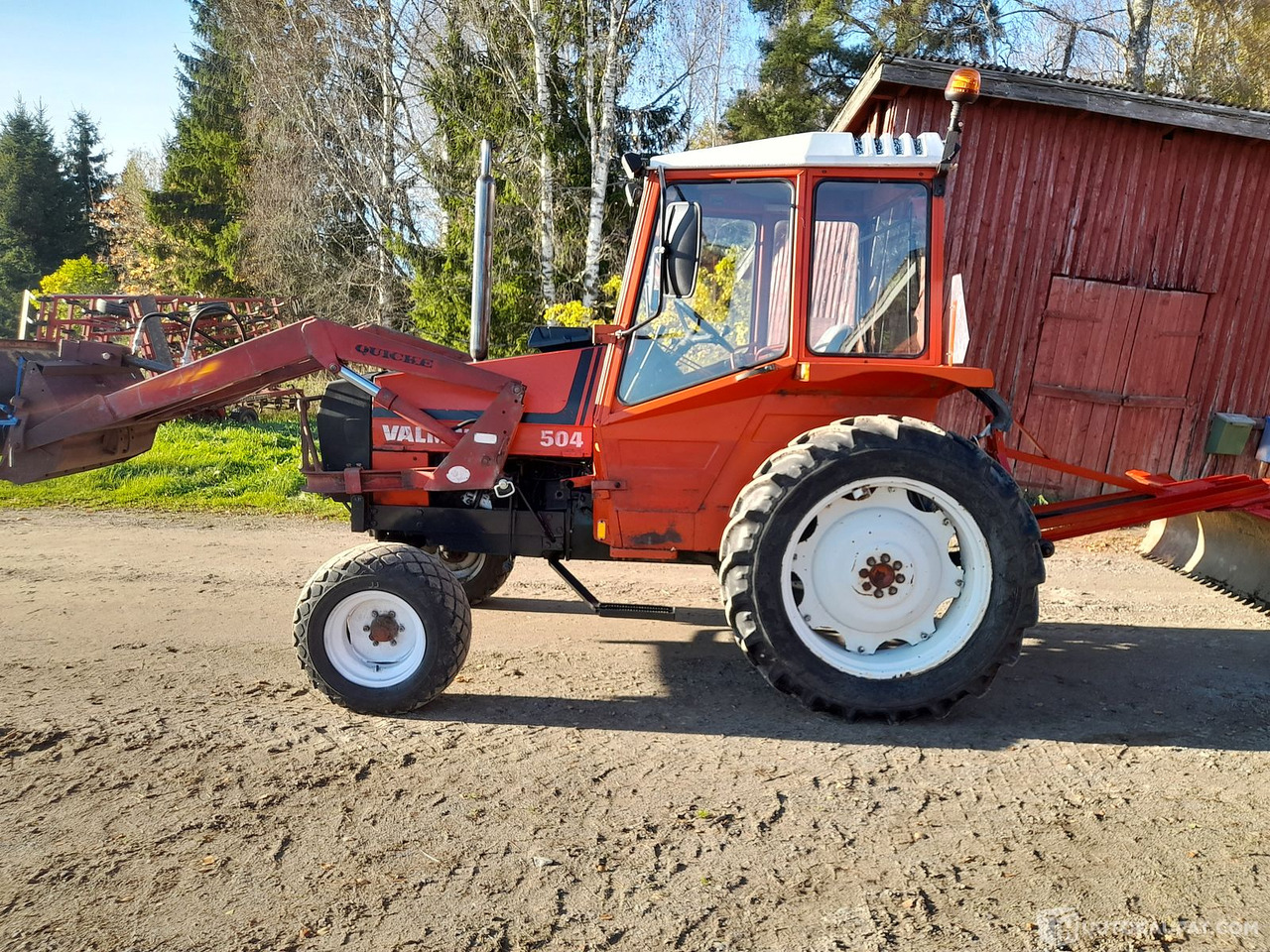 Traktori Valmet 504 1984 etukuormaajalla. Katso videot! MTK25, Forssa - Tracteur agricole: photos 5 Traktori Valmet 504 1984 etukuormaajalla. Katso videot! MTK25, Forssa - Tracteur agricole: photos 5