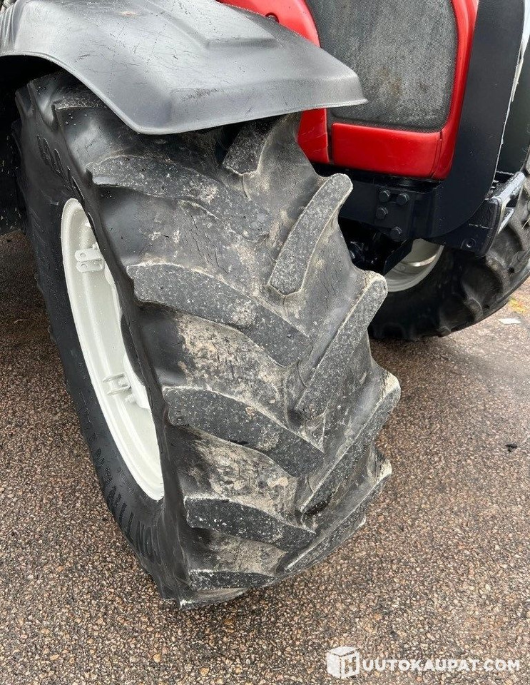 Crédit-bail de Valtra N121 Advance with front loader, 2007, 9,900 h, Ylivieska Valtra N121 Advance with front loader, 2007, 9,900 h, Ylivieska: photos 15 Crédit-bail de Valtra N121 Advance with front loader, 2007, 9,900 h, Ylivieska Valtra N121 Advance with front loader, 2007, 9,900 h, Ylivieska: photos 15