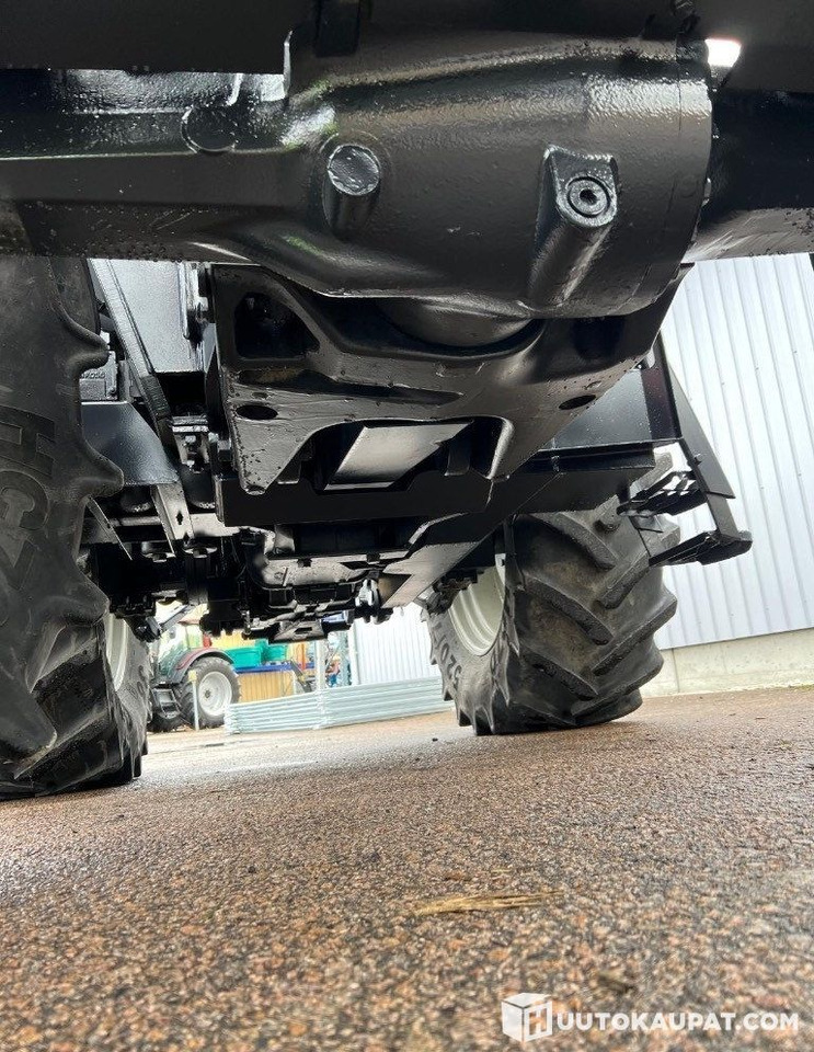 Crédit-bail de Valtra N121 Advance with front loader, 2007, 9,900 h, Ylivieska Valtra N121 Advance with front loader, 2007, 9,900 h, Ylivieska: photos 10 Crédit-bail de Valtra N121 Advance with front loader, 2007, 9,900 h, Ylivieska Valtra N121 Advance with front loader, 2007, 9,900 h, Ylivieska: photos 10