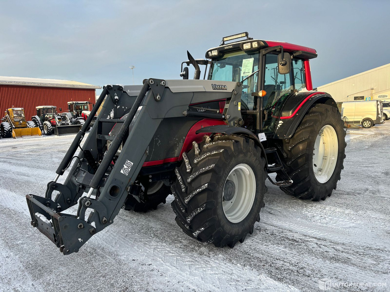 Valtra T131H kuormaajalla.Todella siisti ja vähän ajettu!, 2008 MTK25, Tornio - Tracteur agricole: photos 1 Valtra T131H kuormaajalla.Todella siisti ja vähän ajettu!, 2008 MTK25, Tornio - Tracteur agricole: photos 1