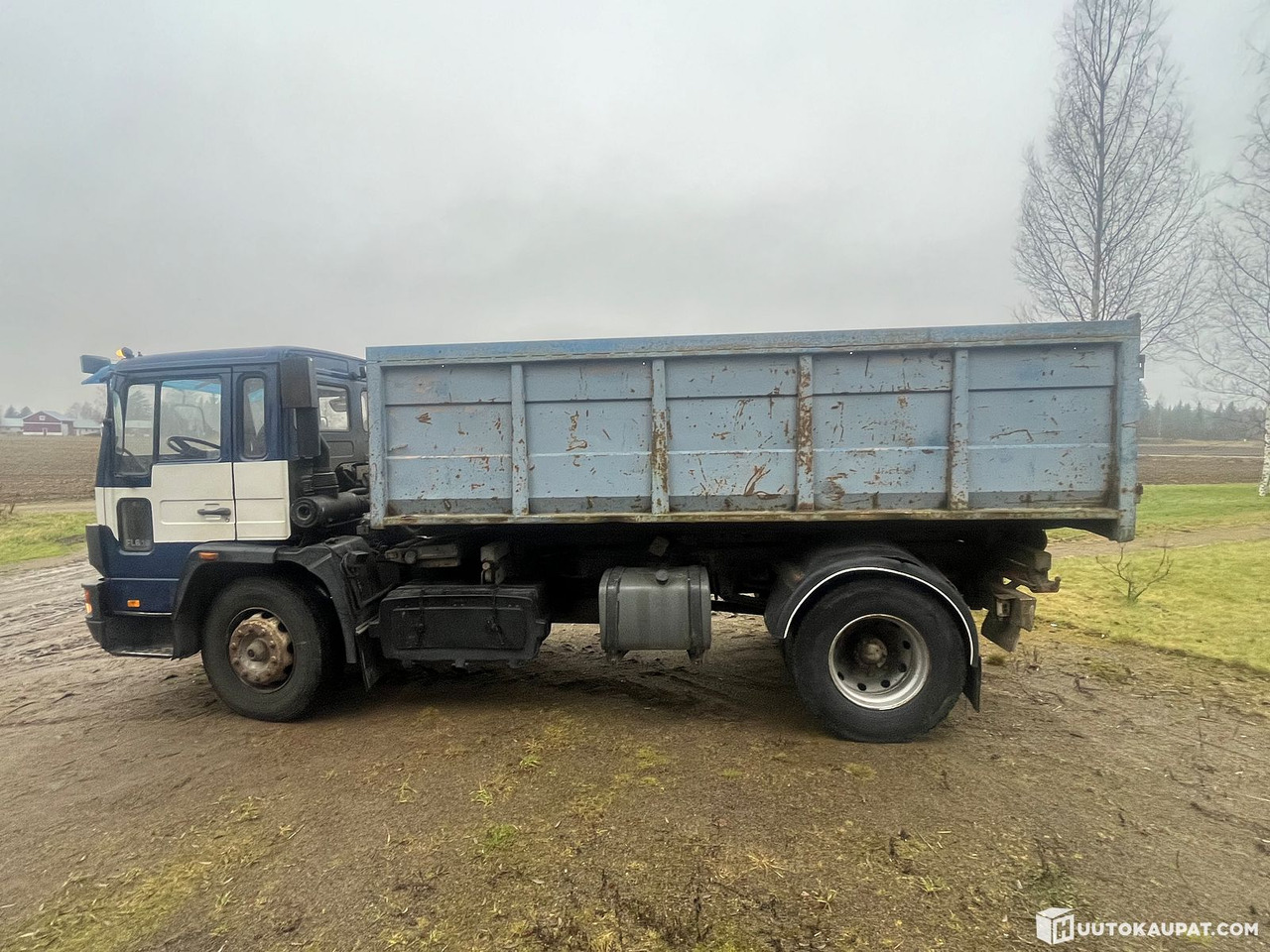 Volvo FL618 swap-body truck with two platforms, 1992, Hämeenlinna - Camion porte-conteneur/ Caisse mobile: photos 3 Volvo FL618 swap-body truck with two platforms, 1992, Hämeenlinna - Camion porte-conteneur/ Caisse mobile: photos 3