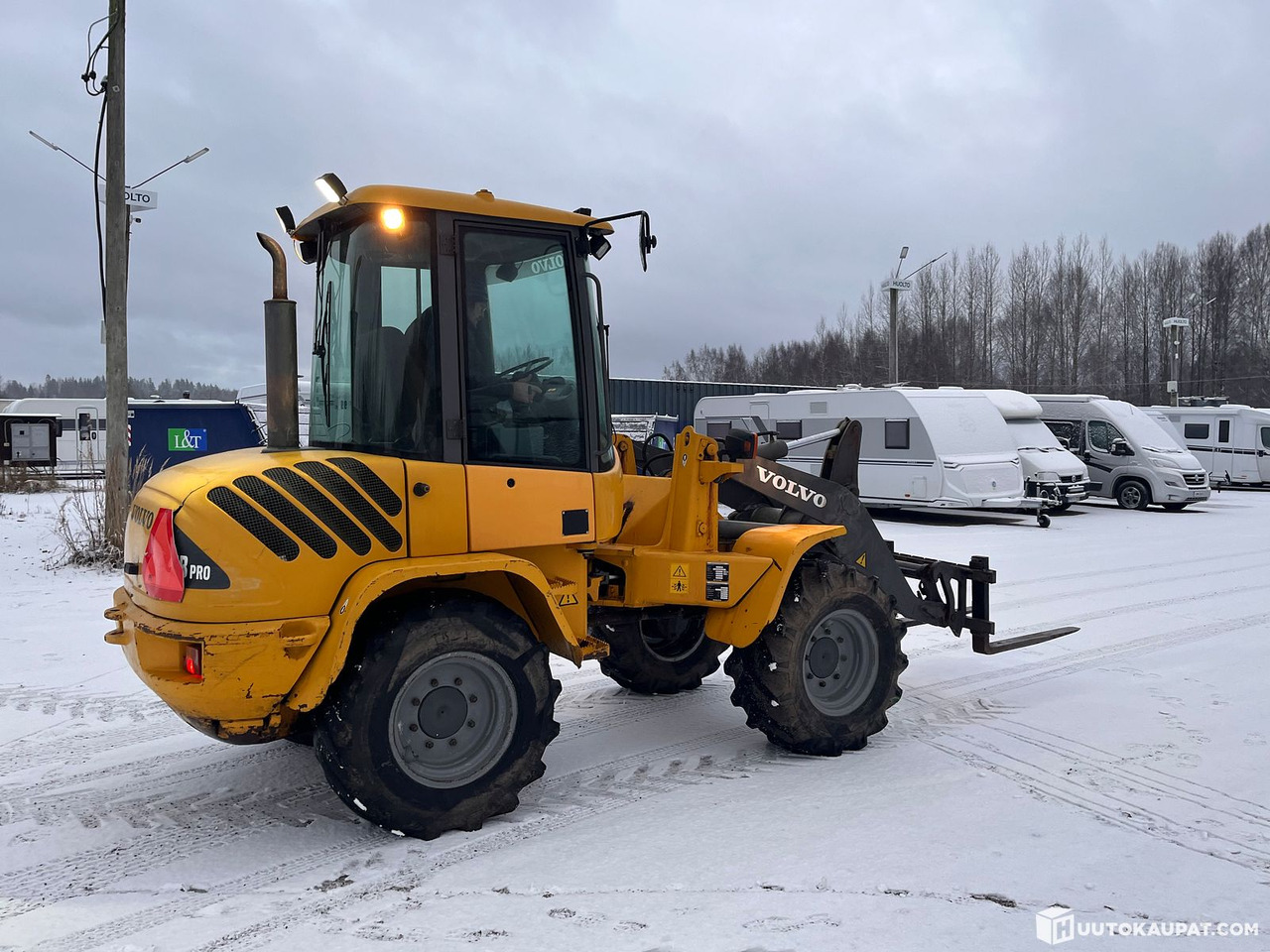 Volvo L35B Pro, pyöräkuormaaja avattavalla kauhalla ja piikeillä, 2005, Vihti - Chargeuse sur pneus: photos 5 Volvo L35B Pro, pyöräkuormaaja avattavalla kauhalla ja piikeillä, 2005, Vihti - Chargeuse sur pneus: photos 5