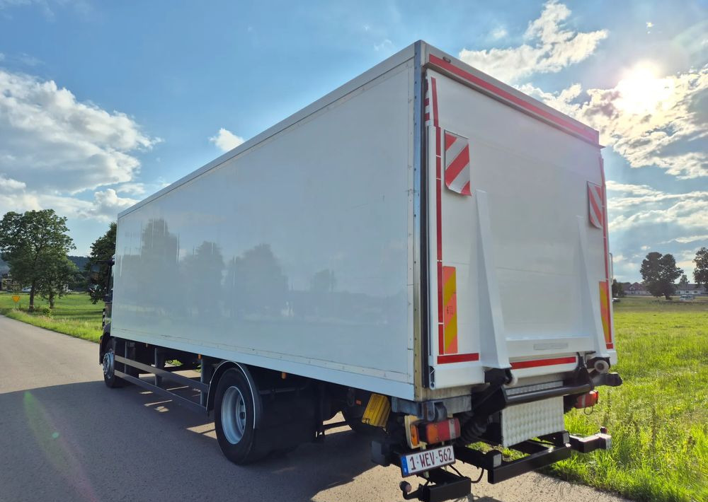 MAN TGM 18.250 Carrier 1950 D/E z Holandii / TOP STAN / 7.5m / 18 palet / winda + drzwi boczne / OKAZJA - Camion frigorifique: photos 4 MAN TGM 18.250 Carrier 1950 D/E z Holandii / TOP STAN / 7.5m / 18 palet / winda + drzwi boczne / OKAZJA - Camion frigorifique: photos 4