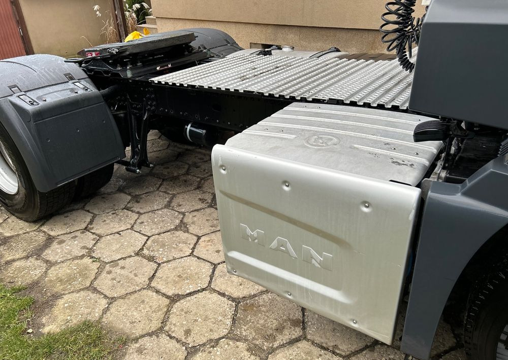 Tracteur routier MAN TGS 18.470 NAUKA JAZDY STANDARD 4x2 / TGX 18.360 400 510 460 500 TOP STAN / ŚWIEŻO SPROWADZONY: photos 10 Tracteur routier MAN TGS 18.470 NAUKA JAZDY STANDARD 4x2 / TGX 18.360 400 510 460 500 TOP STAN / ŚWIEŻO SPROWADZONY: photos 10