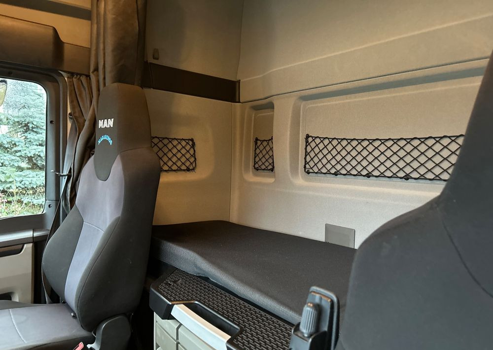 Tracteur routier MAN TGS 18.470 NAUKA JAZDY STANDARD 4x2 / TGX 18.360 400 510 460 500 TOP STAN / ŚWIEŻO SPROWADZONY: photos 16 Tracteur routier MAN TGS 18.470 NAUKA JAZDY STANDARD 4x2 / TGX 18.360 400 510 460 500 TOP STAN / ŚWIEŻO SPROWADZONY: photos 16