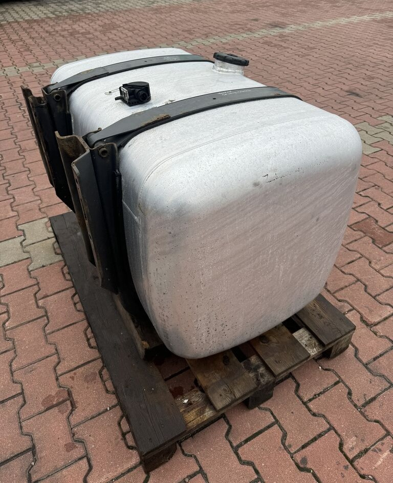 Mercedes-Benz ACTROS MP 430L Mercedes-Benz ACTROS MP 4 truck - Réservoir de carburant pour Camion: photos 5 Mercedes-Benz ACTROS MP 430L Mercedes-Benz ACTROS MP 4 truck - Réservoir de carburant pour Camion: photos 5