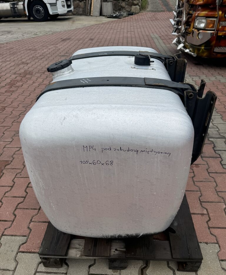 Mercedes-Benz ACTROS MP 430L Mercedes-Benz ACTROS MP 4 truck - Réservoir de carburant pour Camion: photos 2 Mercedes-Benz ACTROS MP 430L Mercedes-Benz ACTROS MP 4 truck - Réservoir de carburant pour Camion: photos 2