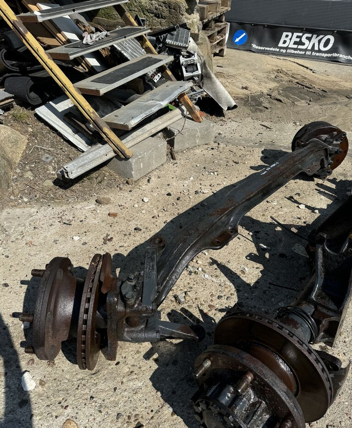 IVECO EUROCARGO 17.5 08-15 7920995 IVECO EUROCARGO 17.5 08-15 - Essieu et pièces pour Camion: photos 4 IVECO EUROCARGO 17.5 08-15 7920995 IVECO EUROCARGO 17.5 08-15 - Essieu et pièces pour Camion: photos 4