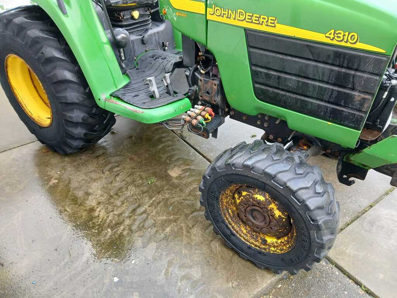 John Deere 4310 - Tracteur agricole: photos 3 John Deere 4310 - Tracteur agricole: photos 3