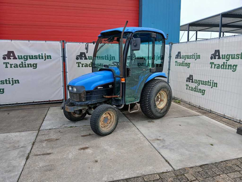 New Holland TC 27 - Tracteur agricole: photos 3 New Holland TC 27 - Tracteur agricole: photos 3