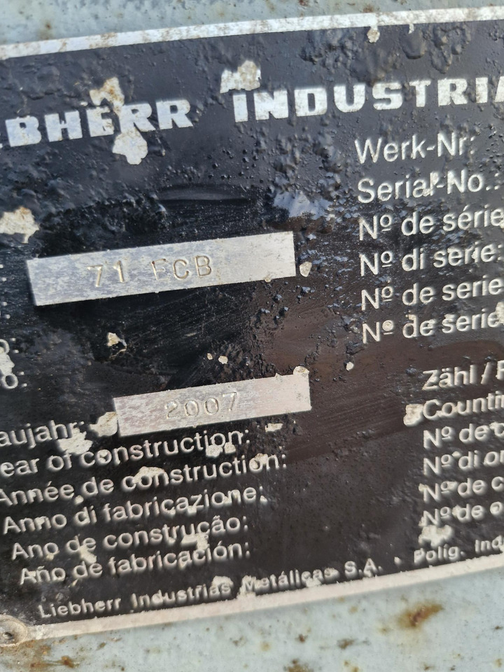 Liebherr 71EC B kreuz 3,80x3,80m - Grue: photos 2 Liebherr 71EC B kreuz 3,80x3,80m - Grue: photos 2