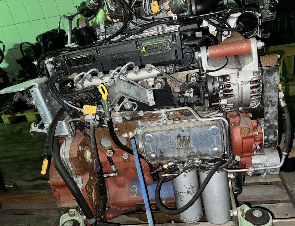 Deutz TCD 4.1 L4 Deutz - Moteur pour Pelle: photos 4 Deutz TCD 4.1 L4 Deutz - Moteur pour Pelle: photos 4