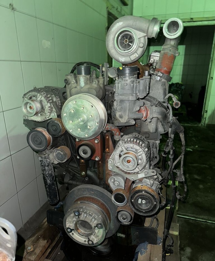 Deutz TTCD 7.8 L6 - Moteur pour Pelle: photos 1 Deutz TTCD 7.8 L6 - Moteur pour Pelle: photos 1