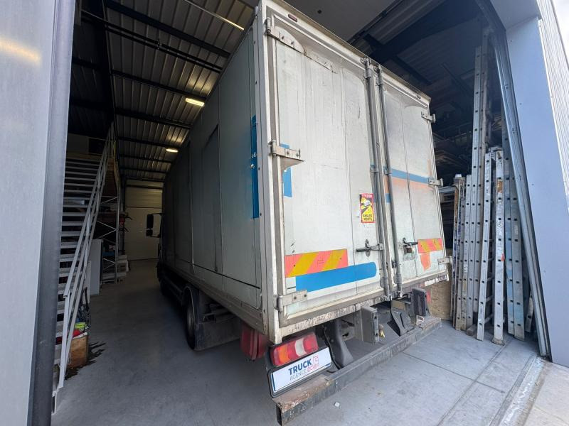 Camion fourgon Mercedes Atego: photos 8