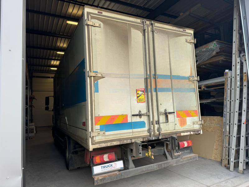 Camion fourgon Mercedes Atego: photos 6