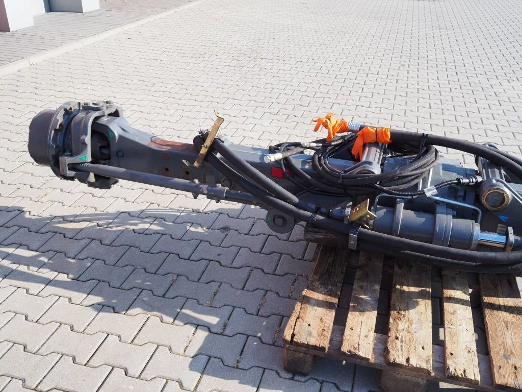 Claas Lexion NAF rear driving axle / 4x4 - Chenille pour Machine agricole: photos 2 Claas Lexion NAF rear driving axle / 4x4 - Chenille pour Machine agricole: photos 2