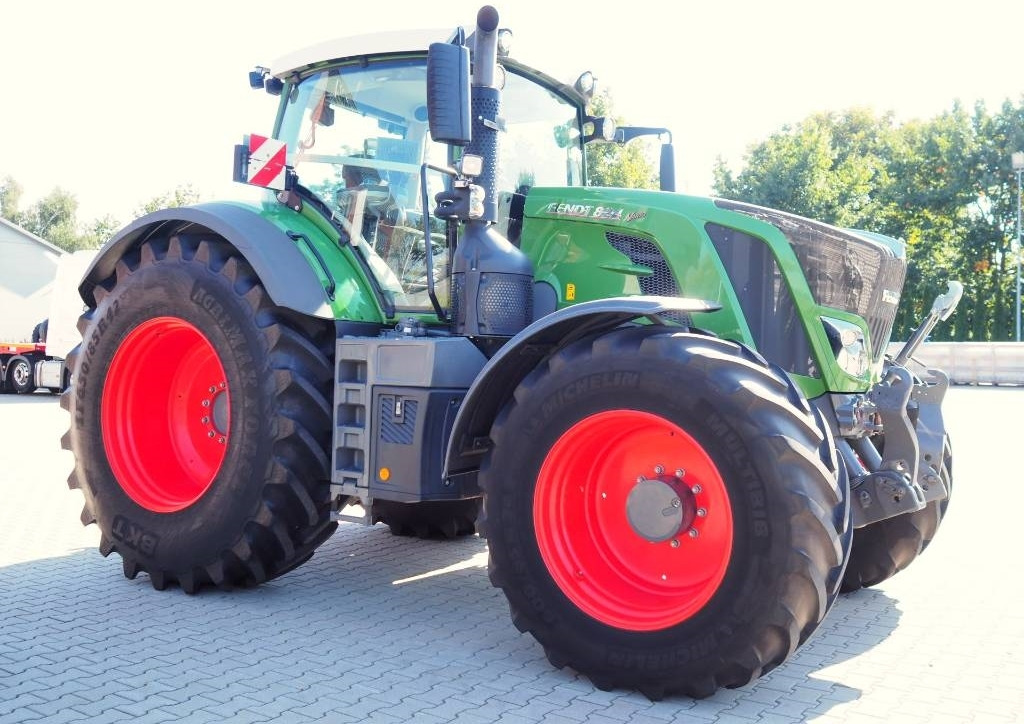 Fendt 824 Vario S4 ProfiPlus, GPS - Tracteur agricole: photos 4 Fendt 824 Vario S4 ProfiPlus, GPS - Tracteur agricole: photos 4