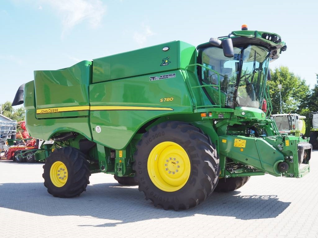 John Deere S780 + 730X - Moissonneuse-batteuse: photos 4 John Deere S780 + 730X - Moissonneuse-batteuse: photos 4