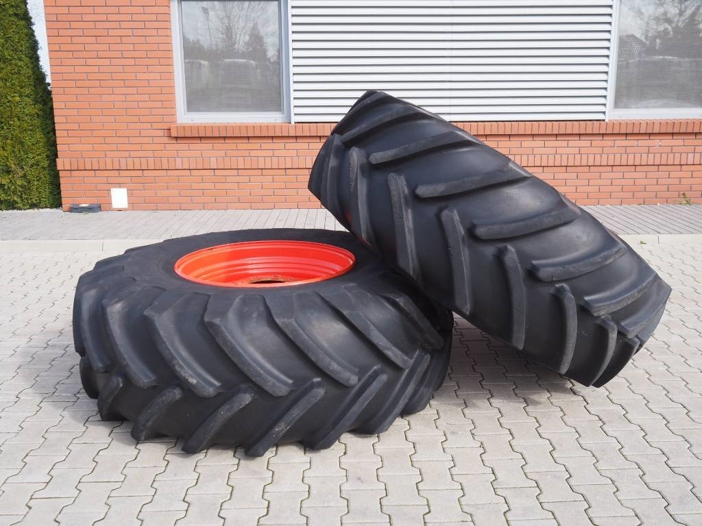 Michelin Agricultural Wheels 650/75 R32 - Claas Jaguar  - Pneu pour Machine agricole: photos 2 Michelin Agricultural Wheels 650/75 R32 - Claas Jaguar  - Pneu pour Machine agricole: photos 2