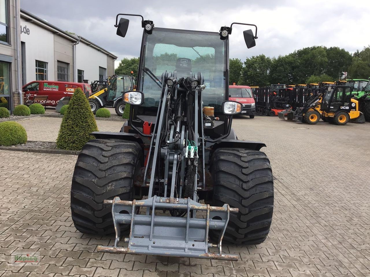 GiANT G5000 - Chargeuse sur pneus: photos 3 GiANT G5000 - Chargeuse sur pneus: photos 3