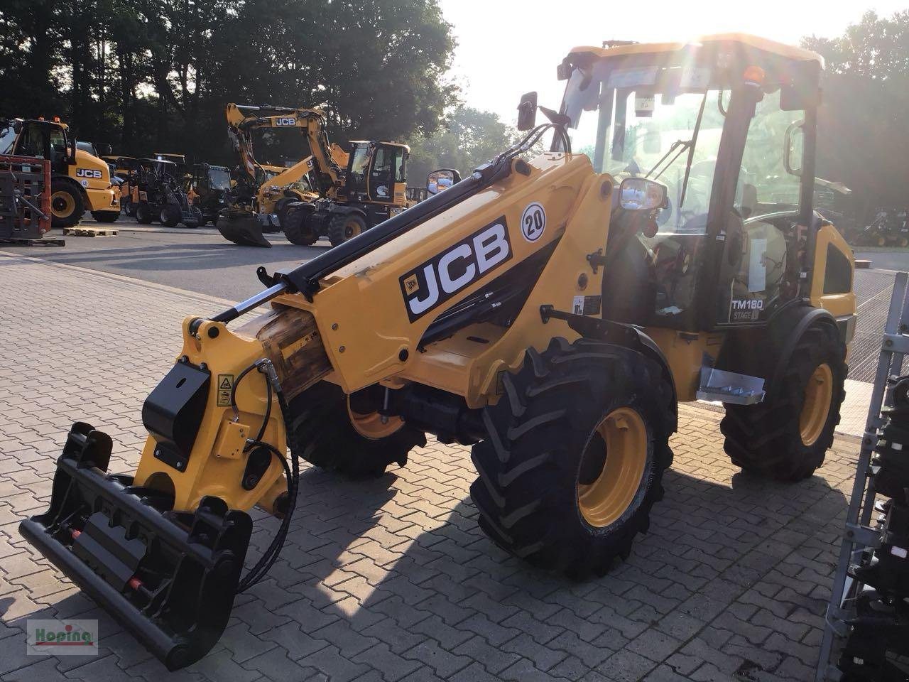 JCB TM180 AGRI - Chargeuse sur pneus télescopique: photos 1 JCB TM180 AGRI - Chargeuse sur pneus télescopique: photos 1