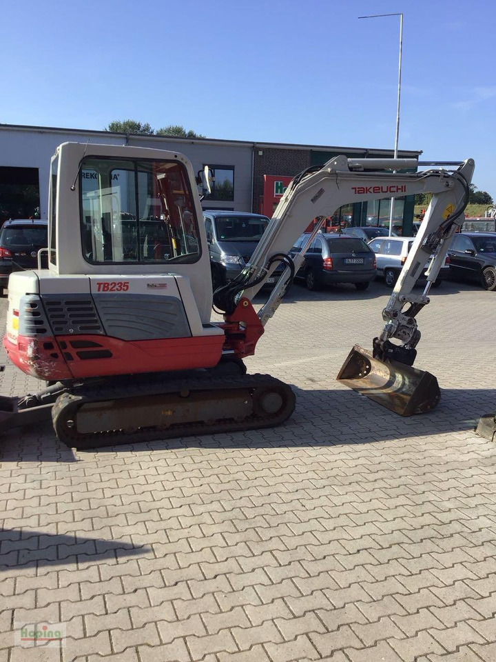 Takeuchi TB 235 - Mini pelle: photos 4 Takeuchi TB 235 - Mini pelle: photos 4