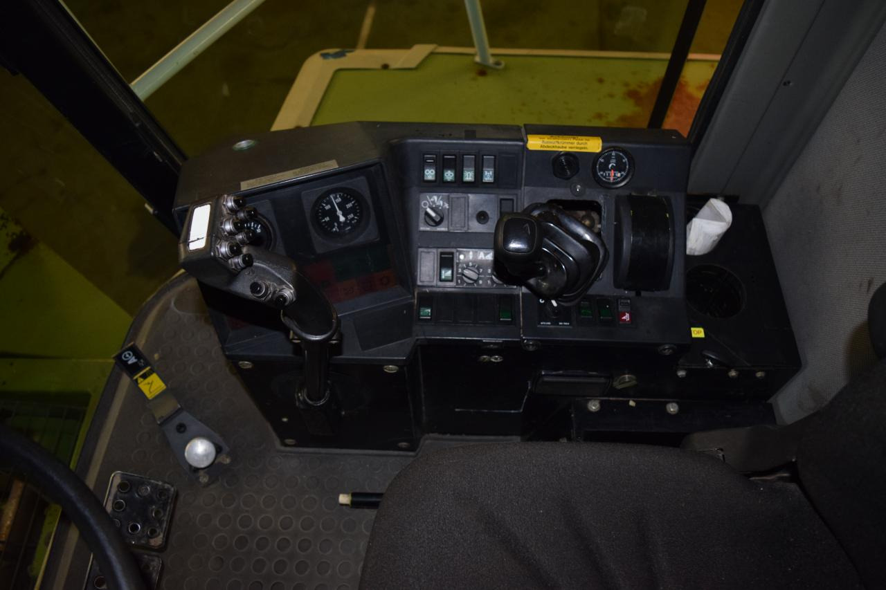 Ensileuse CLAAS Jaguar 820: photos 9