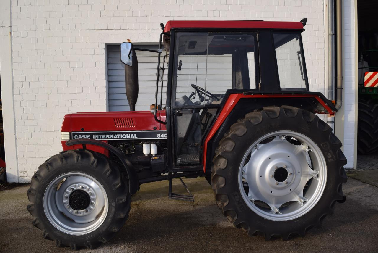 Case-IH 840 - Tracteur agricole: photos 2 Case-IH 840 - Tracteur agricole: photos 2