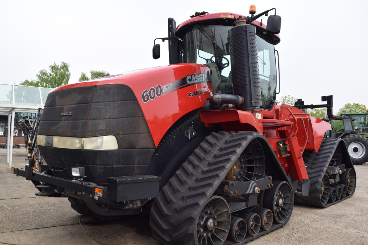 Case-IH Quadtrac 600 - Tracteur à chenilles: photos 1 Case-IH Quadtrac 600 - Tracteur à chenilles: photos 1