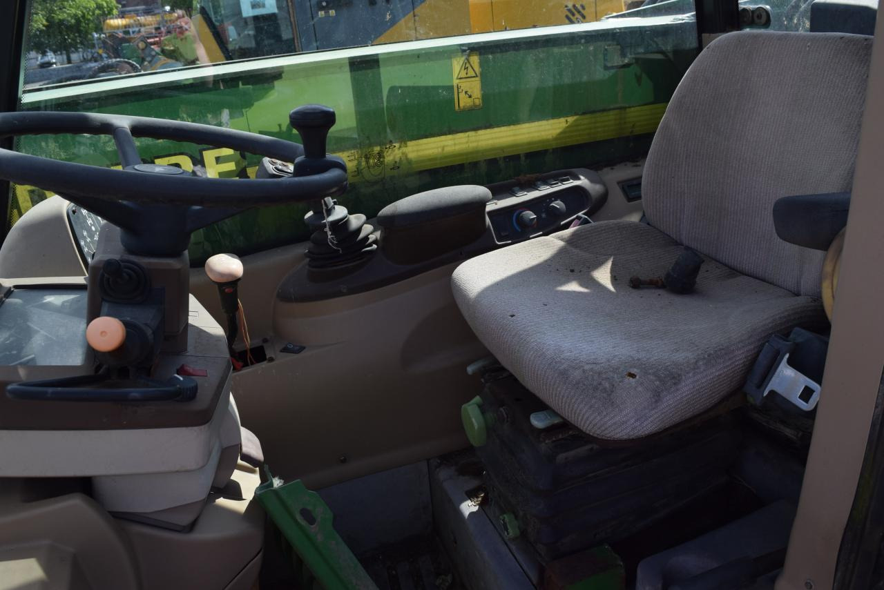 John Deere 3200 - Chariot télescopique: photos 5 John Deere 3200 - Chariot télescopique: photos 5