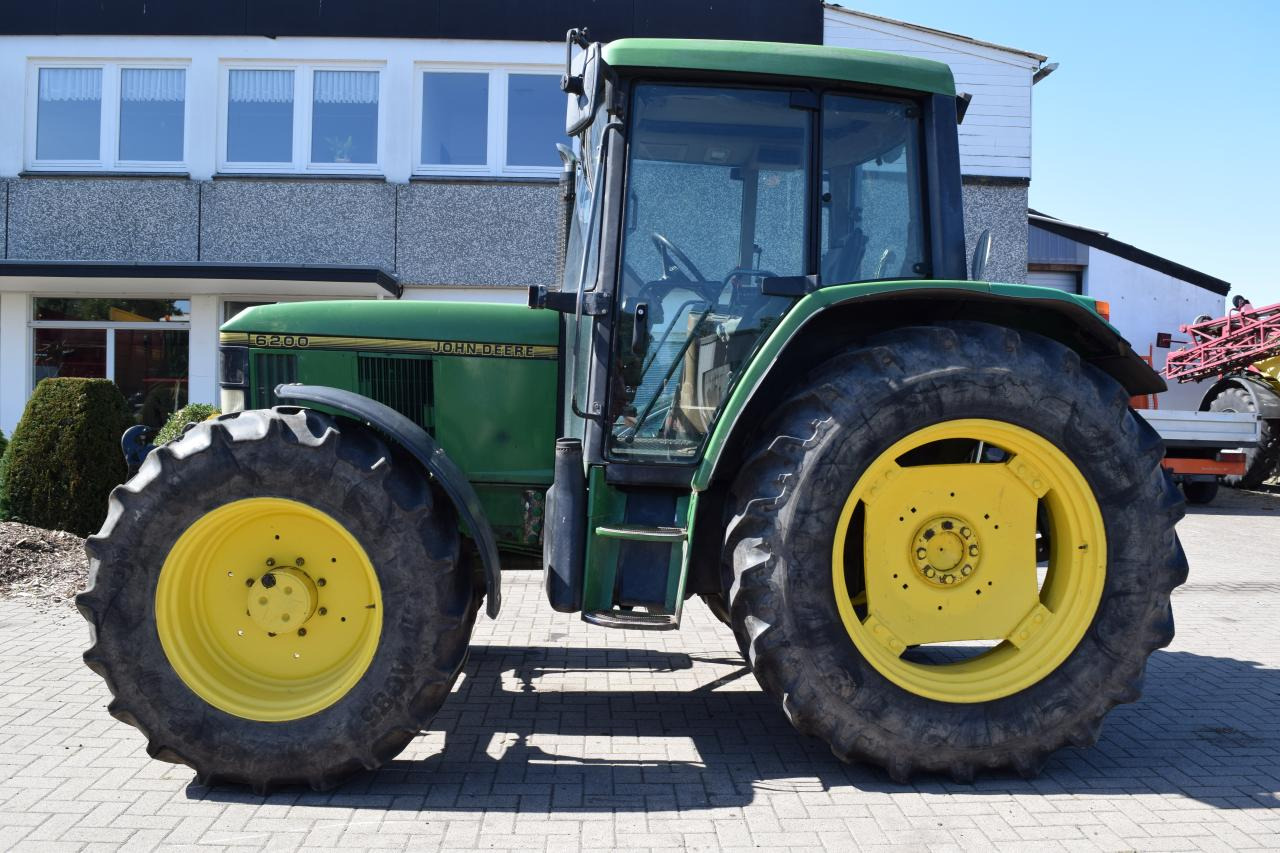 John Deere 6200 - Tracteur agricole: photos 3 John Deere 6200 - Tracteur agricole: photos 3