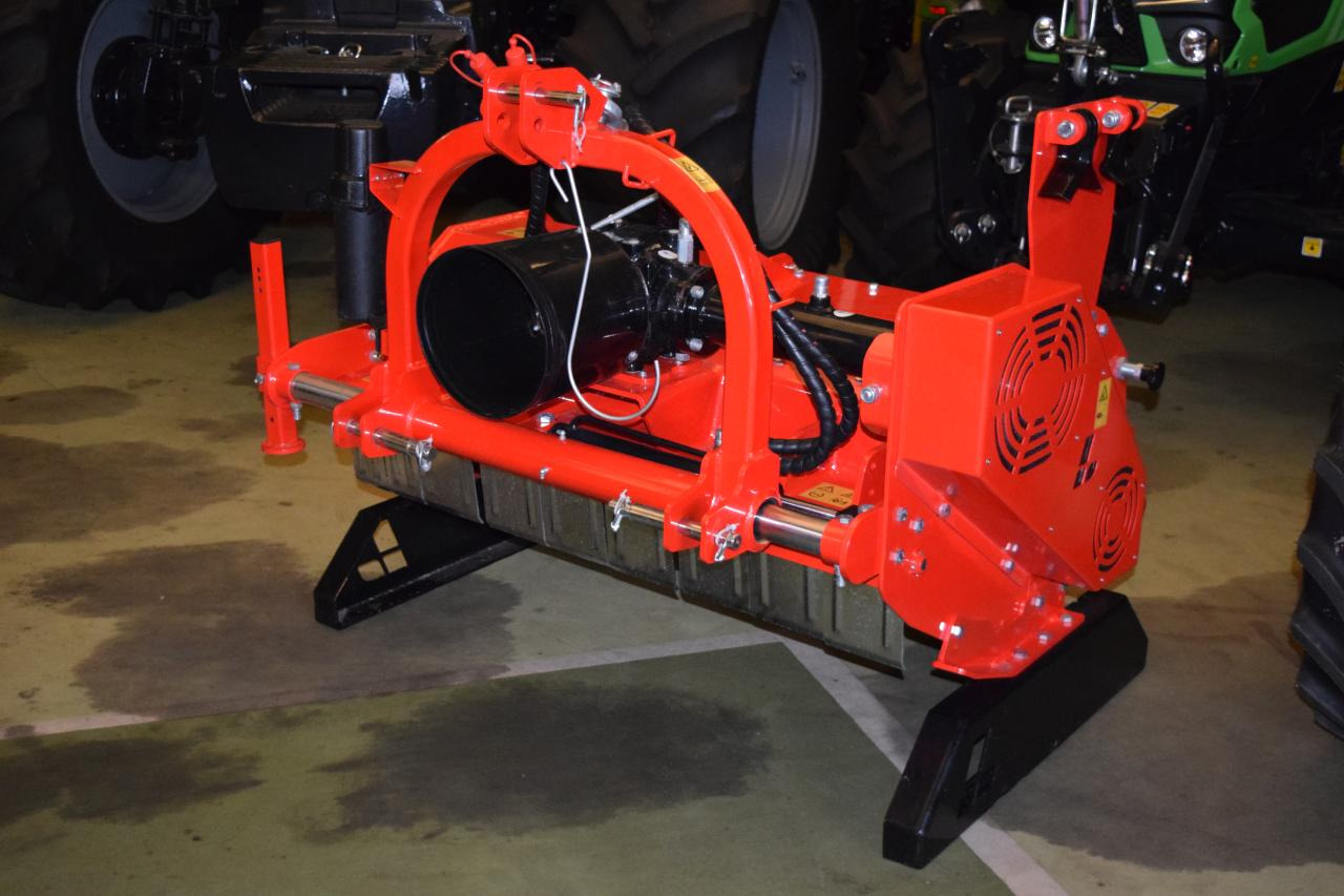 / Lancer JUPITER JLH 120 - Broyeur à axe horizontal: photos 1 / Lancer JUPITER JLH 120 - Broyeur à axe horizontal: photos 1