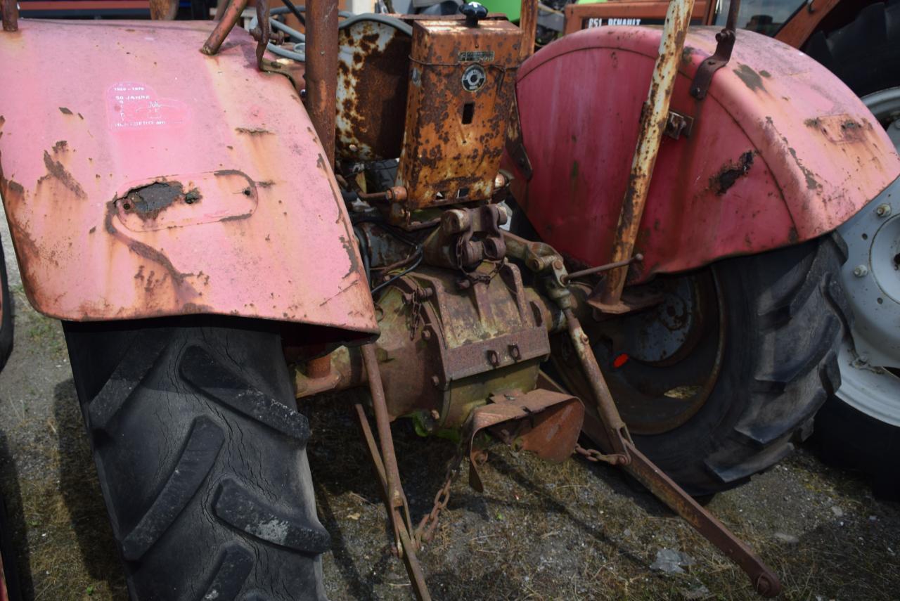 Massey Ferguson MF 35 - Tracteur agricole: photos 3 Massey Ferguson MF 35 - Tracteur agricole: photos 3
