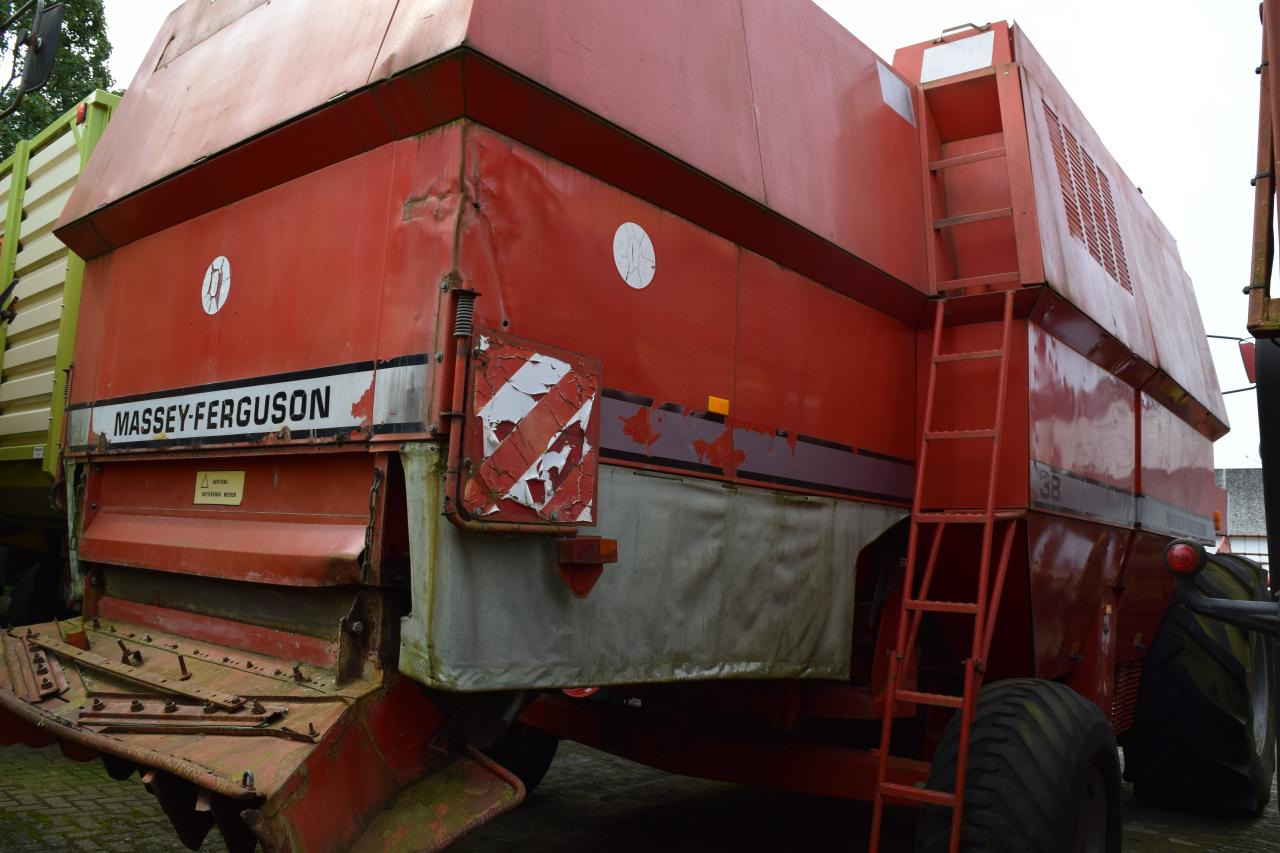 Massey Ferguson MF 38 - Moissonneuse-batteuse: photos 5 Massey Ferguson MF 38 - Moissonneuse-batteuse: photos 5