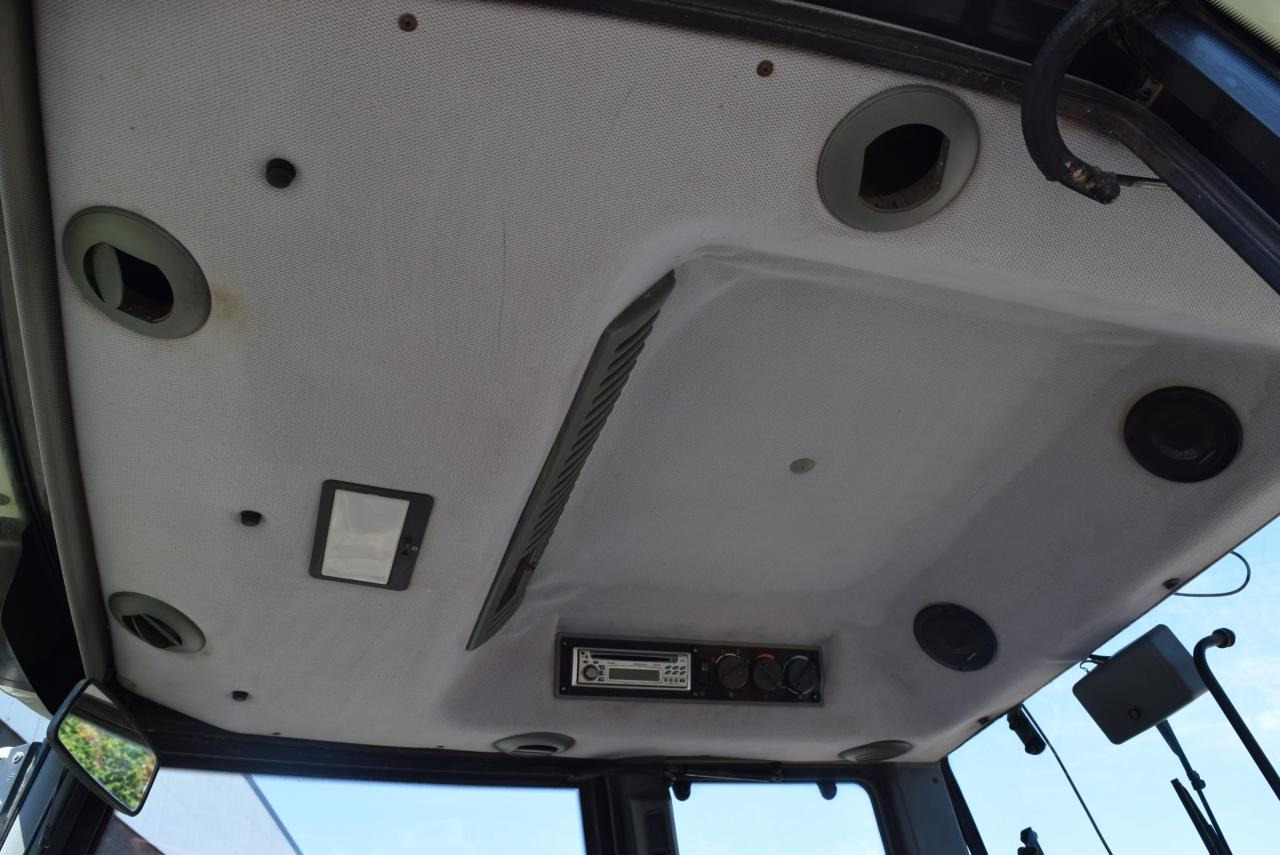 Tracteur agricole Valtra T120: photos 12 Tracteur agricole Valtra T120: photos 12