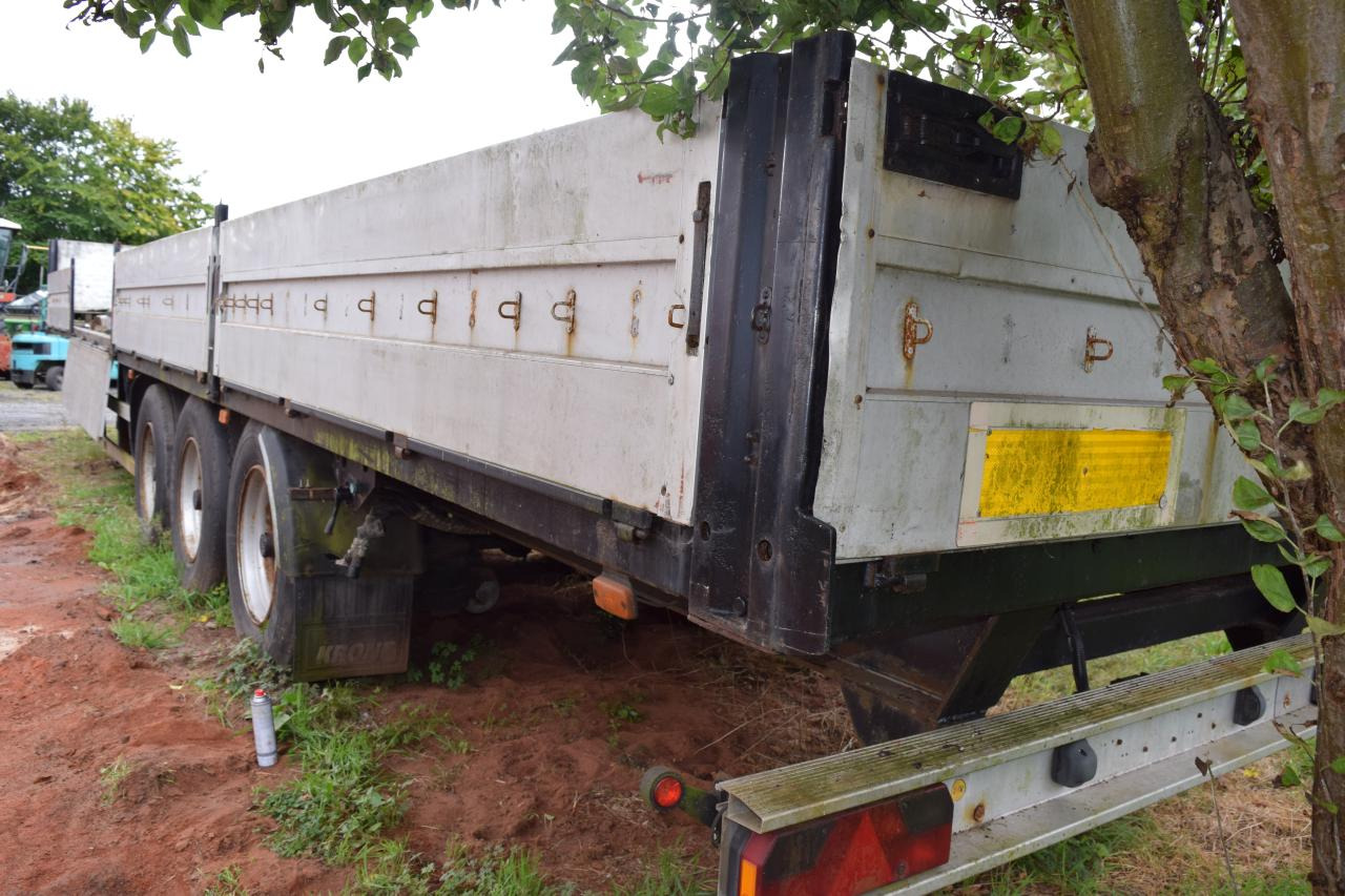 Wielton PTS 34.100 - Remorque rideaux coulissants: photos 3 Wielton PTS 34.100 - Remorque rideaux coulissants: photos 3