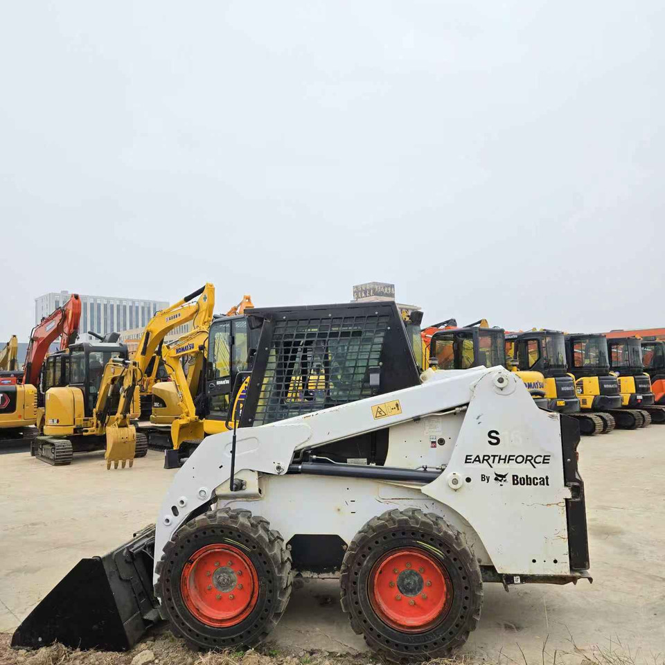 BOBCAT S16 - Mini chargeuse: photos 2 BOBCAT S16 - Mini chargeuse: photos 2
