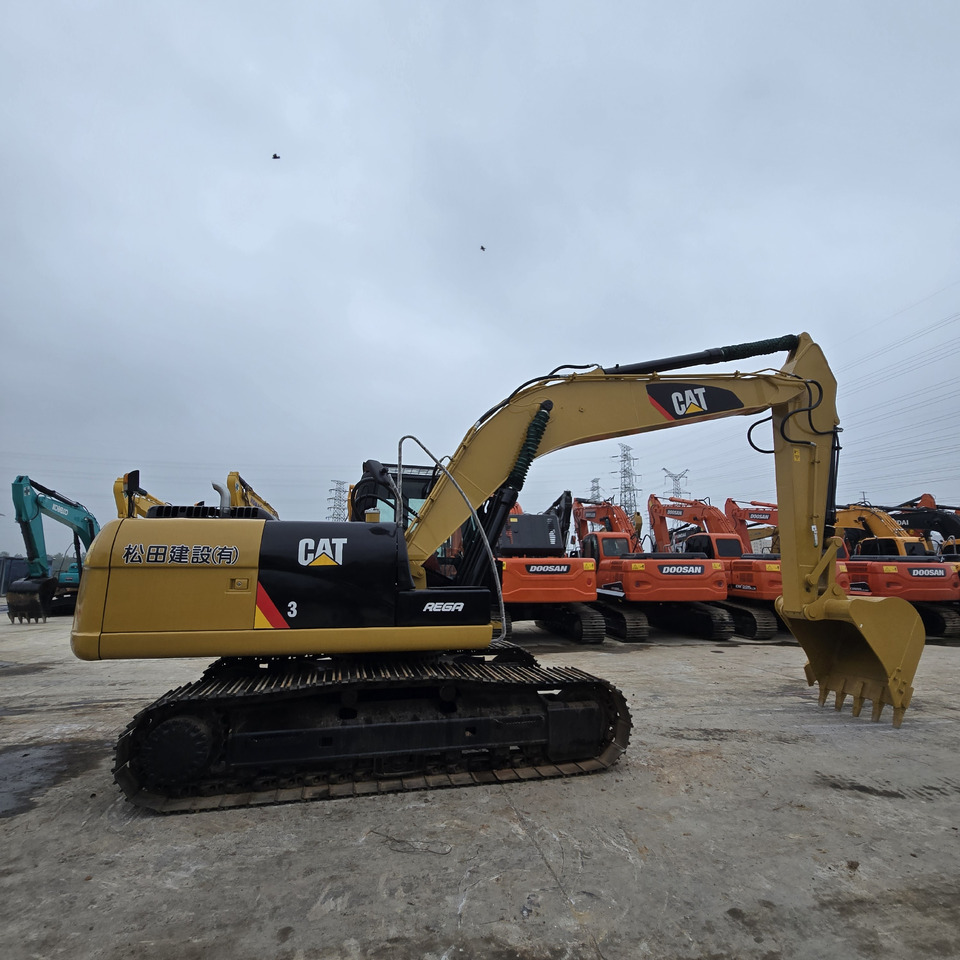 CATERPILLAR 320D - Pelle sur chenille: photos 5 CATERPILLAR 320D - Pelle sur chenille: photos 5