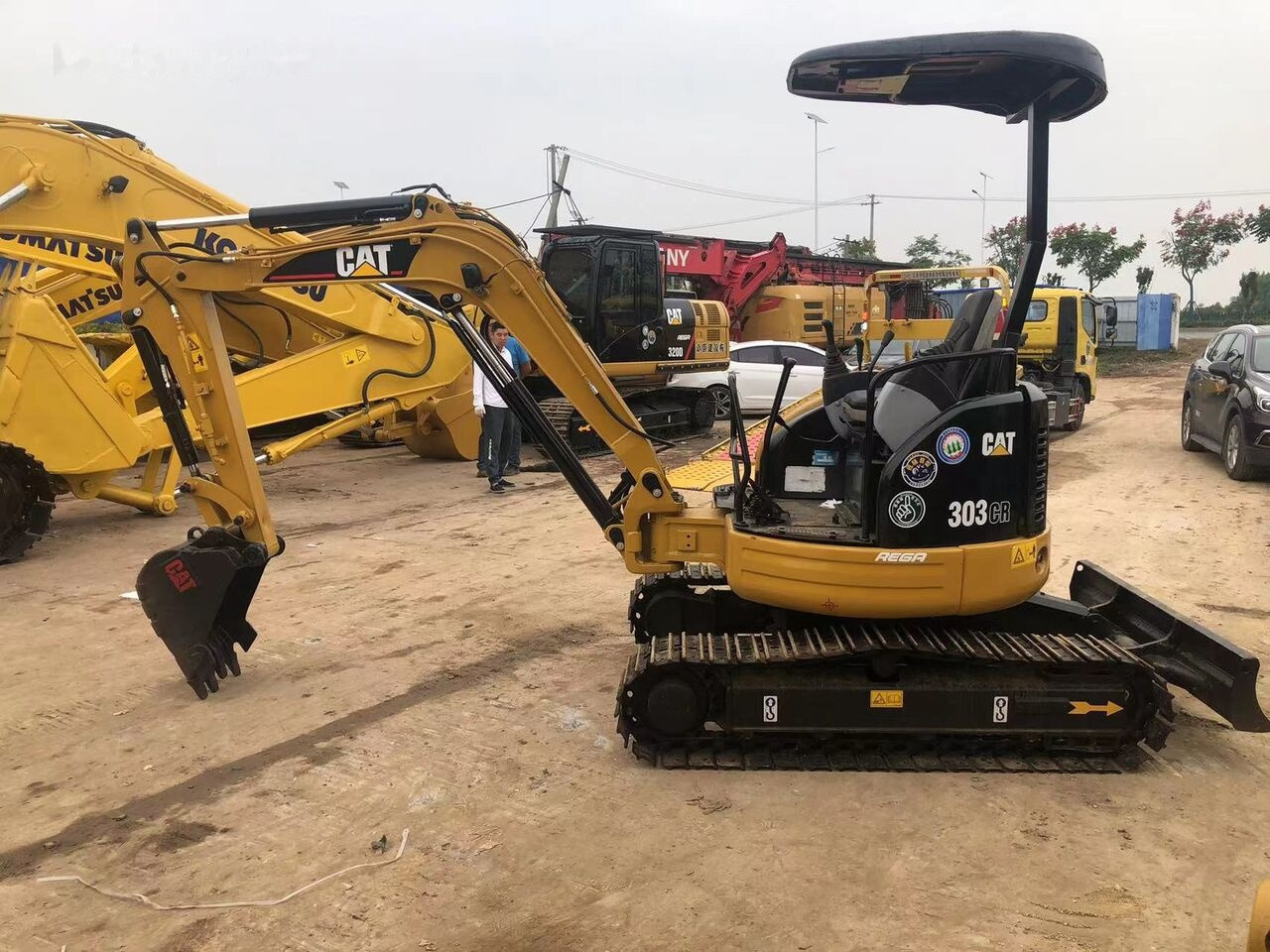 Caterpillar 303CR - Mini pelle: photos 1 Caterpillar 303CR - Mini pelle: photos 1