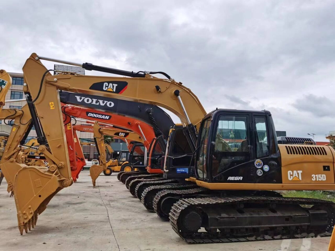 Caterpillar 315D - Pelle sur chenille: photos 1 Caterpillar 315D - Pelle sur chenille: photos 1