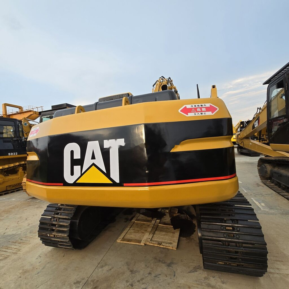 Caterpillar 320BL - Pelle sur chenille: photos 4 Caterpillar 320BL - Pelle sur chenille: photos 4