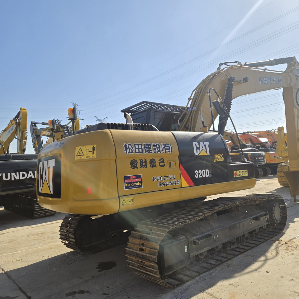 Caterpillar 320D - Pelle sur chenille: photos 3 Caterpillar 320D - Pelle sur chenille: photos 3