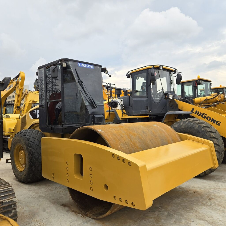 Compacteur à pieds de mouton/ Monocylindre Caterpillar CS76: photos 6