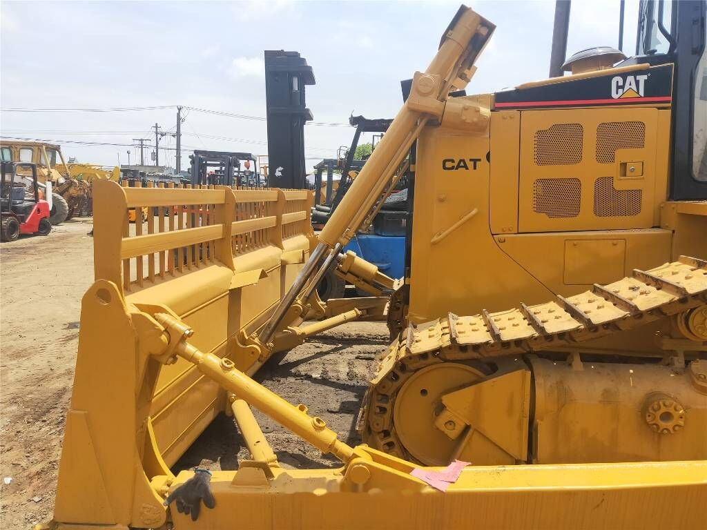 Caterpillar D 6 R - Bulldozer: photos 1 Caterpillar D 6 R - Bulldozer: photos 1