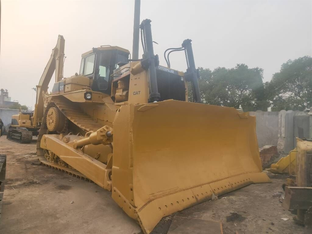 Caterpillar D 9 N - Bulldozer: photos 3 Caterpillar D 9 N - Bulldozer: photos 3