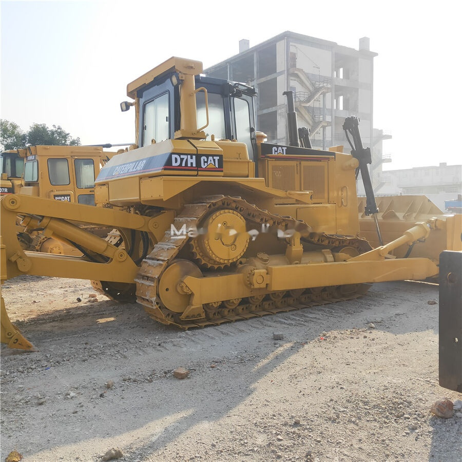 Caterpillar D7H - Bulldozer: photos 3 Caterpillar D7H - Bulldozer: photos 3